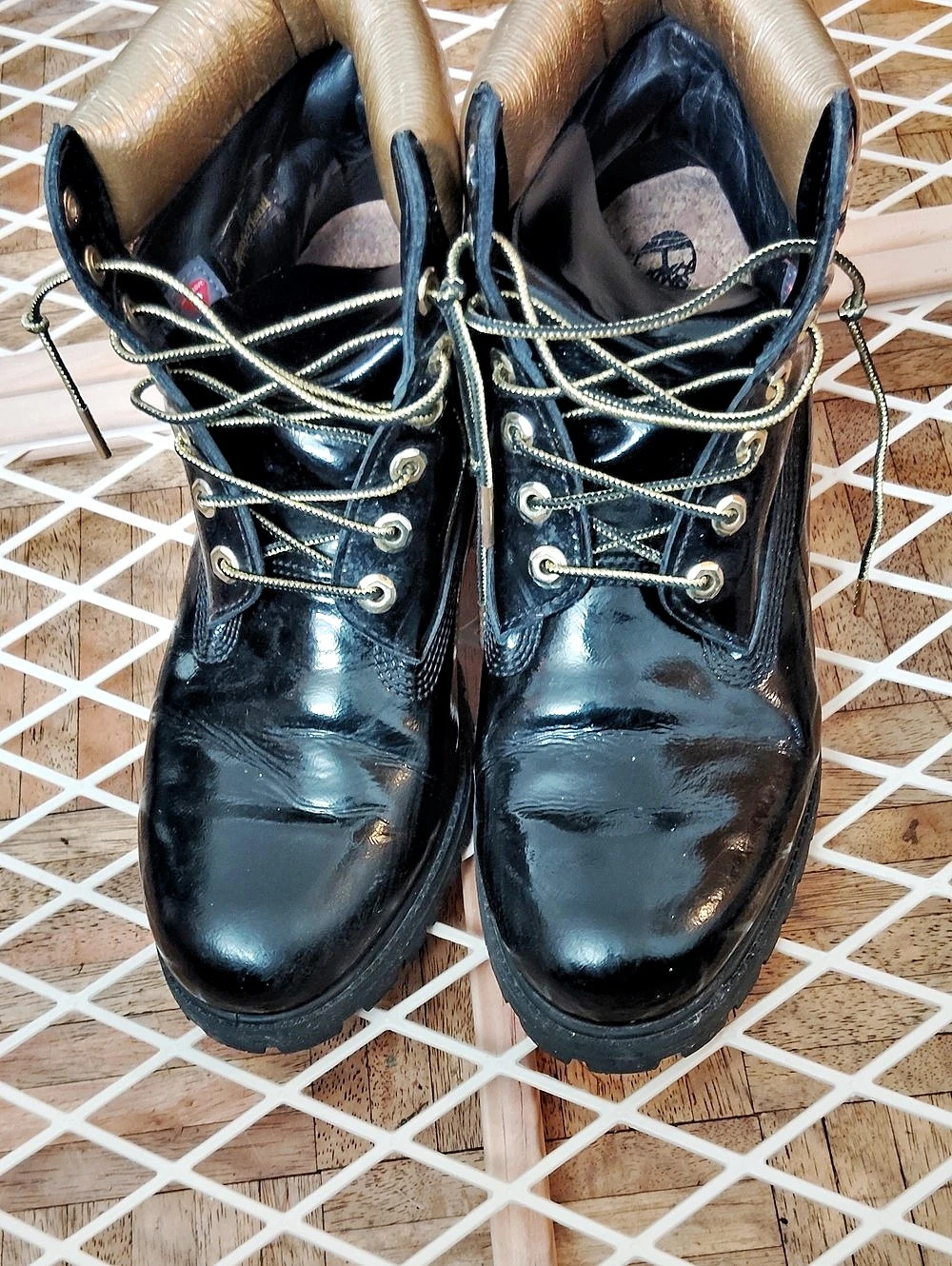 Timberland 6-Inch Premium Boot Black Patent Leather Gold Collar Lace-Up Leather